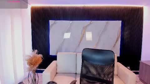 Venus Cooperr online show from 07-17-26, 12:12