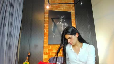 Snapshot of venus_flame chatting on 03-08-25, 11:37 VENUS online show from 03-08-25, 11:37