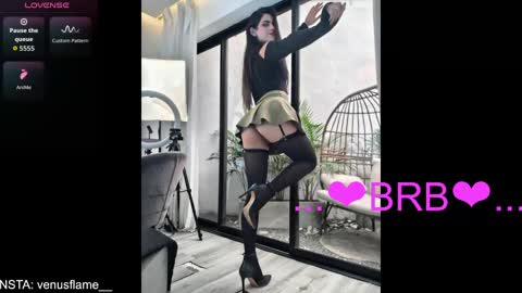Snapshot of venus_flame chatting on 06-04-26, 12:11 VENUS online show from 06-04-26, 12:11