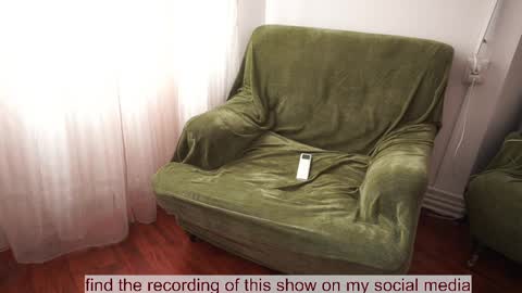Snapshot of venus_in_jeans chatting on 03-31-26, 09:10 Bella online show from 03-31-26, 09:10