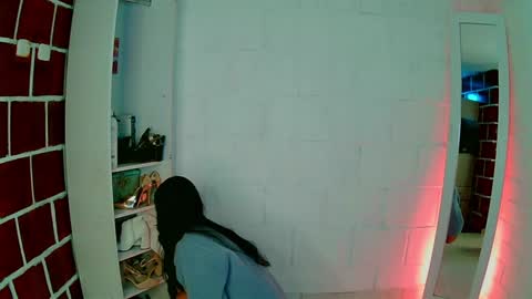 emily independent account  MY conextion 1100 GTM  to  17hr GTM online show from 01-06-25, 05:27