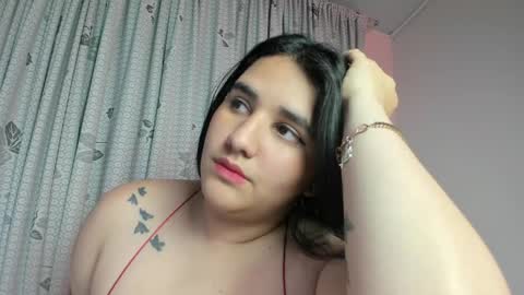 Snapshot of venus_naughty_1 chatting on 05-21-26, 02:40 Sofi online show from 05-21-26, 02:40