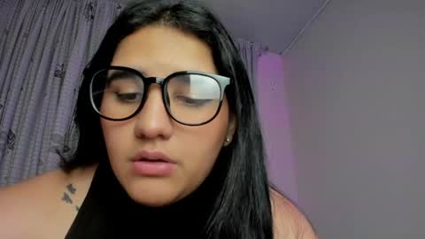 Snapshot of venus_naughty_1 chatting on 05-25-26, 12:16 Sofi online show from 05-25-26, 12:16