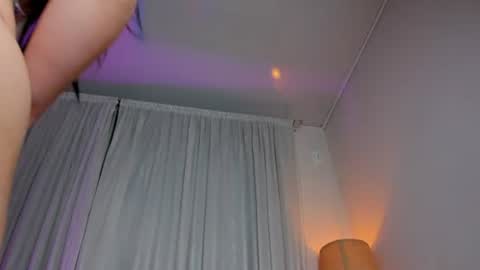 Snapshot of venus_naughty_1 chatting on 07-25-26, 01:04 Sofi online show from 07-25-26, 01:04