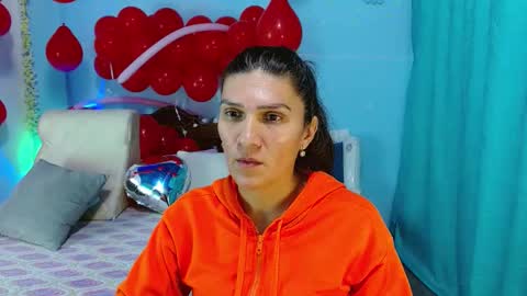 Snapshot of venus_swet chatting on 02-17-25, 02:20 Catalina online show from 02-17-25, 02:20