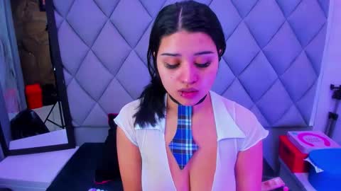 Venusowen  online show from 12-22-25, 02:03