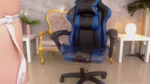 venuss online show from 12-22-25, 02:14