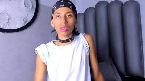 venuss_03 online show from 09-23-25, 03:31