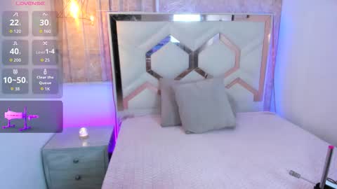  Venuss  online show from 10-26-25, 08:31