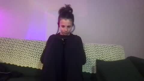 Snapshot of venustheflytrap chatting on 10-30-25, 04:47 venustheflytrap online show from 10-30-25, 04:47