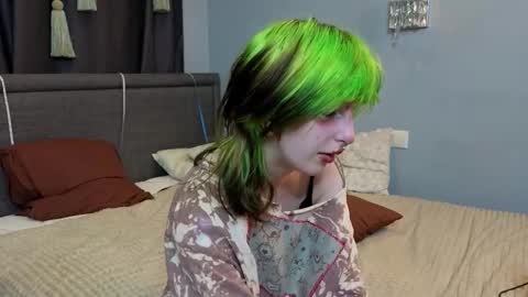 Snapshot of veolatownson chatting on 10-01-25, 08:48 Erica online show from 10-01-25, 08:48