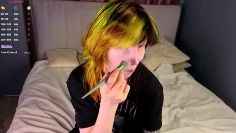 Snapshot of veolatownson chatting on 11-20-25, 08:08 Erica online show from 11-20-25, 08:08