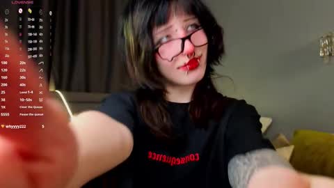 Snapshot of veolatownson chatting on 12-05-25, 08:16 Erica online show from 12-05-25, 08:16