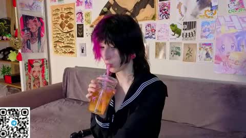 Snapshot of veolatownson chatting on 05-24-26, 08:03 Erica online show from 05-24-26, 08:03