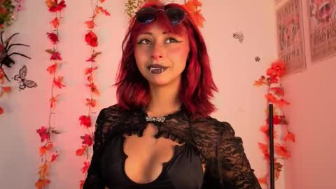 Snapshot of verhona_vlad chatting on 10-15-25, 12:05 verhona_vlad online show from 10-15-25, 12:05