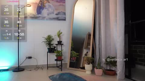 Snapshot of vero_cam chatting on 09-24-25, 03:32 vero_cam online show from 09-24-25, 03:32