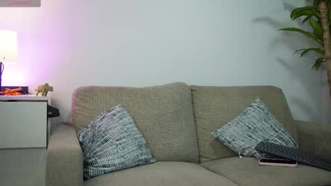 Snapshot of vero_cam chatting on 10-05-25, 12:42 vero_cam online show from 10-05-25, 12:42