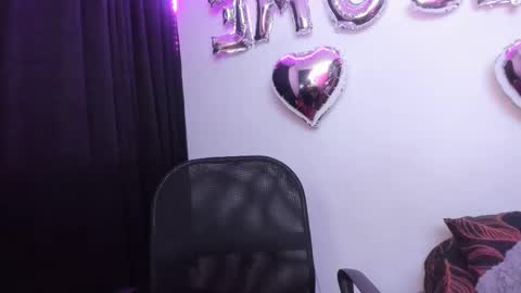 Snapshot of vero_jhonson chatting on 02-09-25, 06:33  karolina online show from 02-09-25, 06:33