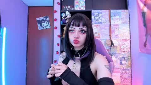     online show from 06-03-26, 04:23
