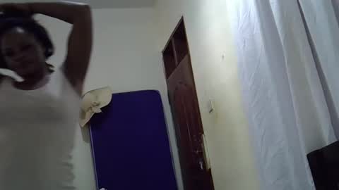 Snapshot of veronica771860 chatting on 11-30-25, 07:56 veronica771860 online show from 11-30-25, 07:56