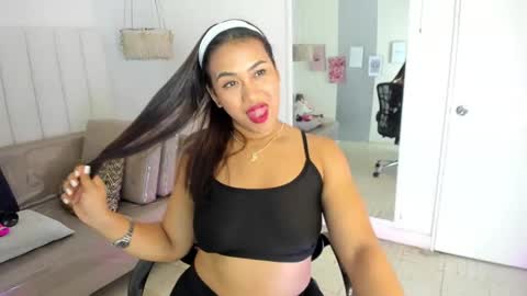 Snapshot of veronica_b07 chatting on 04-30-26, 08:57 Veronica3 online show from 04-30-26, 08:57