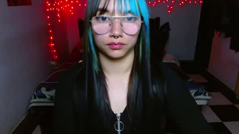 Snapshot of veronica_goddes chatting on 11-24-25, 12:32 Veronica online show from 11-24-25, 12:32