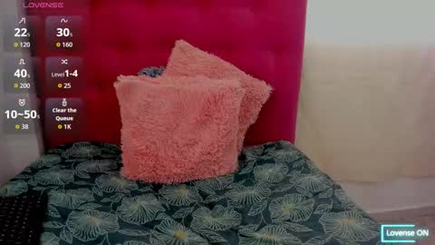 Veronica online show from 02-13-26, 05:09