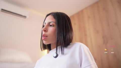 Veronica online show from 12-20-25, 02:46