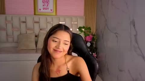 Snapshot of veronicaa_s chatting on 07-04-26, 08:15 veronicaa_s online show from 07-04-26, 08:15