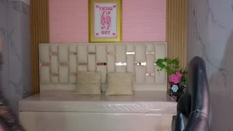 Snapshot of veronicaa_s chatting on 07-07-26, 08:02 veronicaa_s online show from 07-07-26, 08:02
