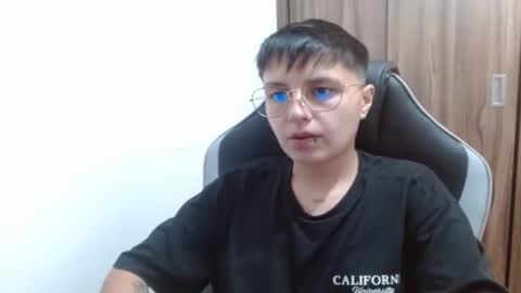 Snapshot of veronicaelite16 chatting on 01-18-25, 01:19 Veronica Clark online show from 01-18-25, 01:19