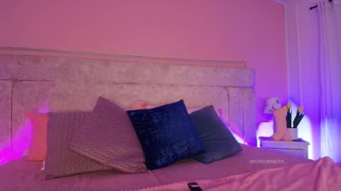 Vero  online show from 02-22-25, 05:46