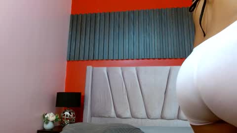 Veronica Robles online show from 09-25-25, 06:55