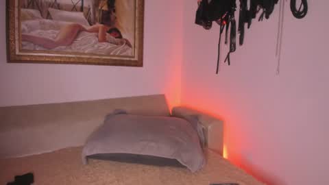 veronicasmith_os online show from 06-27-26, 07:52