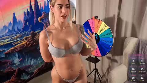 Snapshot of veronikavengeance chatting on 09-13-25, 11:15 VeronikaVengeance online show from 09-13-25, 11:15