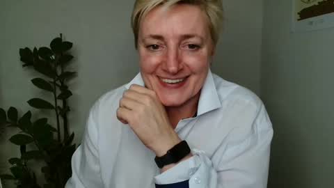 Snapshot of verony_ chatting on 03-08-25, 09:29 verony_ online show from 03-08-25, 09:29