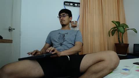 versatileguuy online show from 12-20-25, 02:29