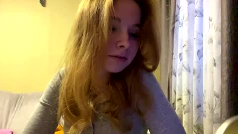 Snapshot of vertiegartrell chatting on 05-12-26, 02:03 Lina online show from 05-12-26, 02:03