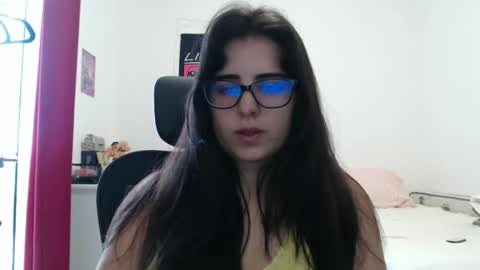 Snapshot of veruca99 chatting on 02-13-26, 01:18 veruca99 online show from 02-13-26, 01:18