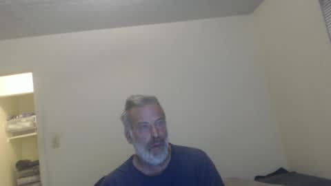 Snapshot of veryveryhairmanindenver chatting on 12-22-24, 01:12 hairy man online show from 12-22-24, 01:12