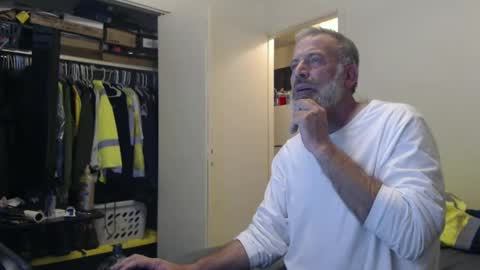 Snapshot of veryveryhairmanindenver chatting on 02-02-25, 01:02 hairy man online show from 02-02-25, 01:02