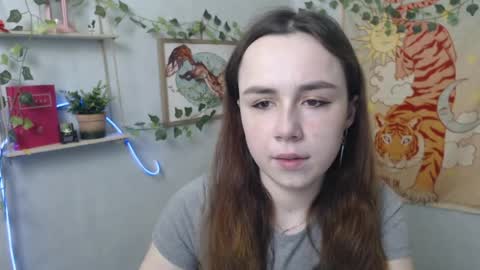 veryveryvery_shy online show from 04-26-26, 05:16