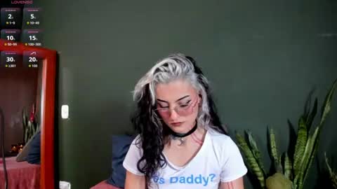 Snapshot of vesiagomez chatting on 06-16-26, 06:32 natalia gomez online show from 06-16-26, 06:32