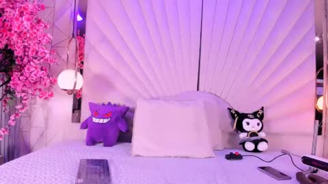Snapshot of vespervelvet chatting on 05-19-26, 05:14 Vesper Velvet online show from 05-19-26, 05:14