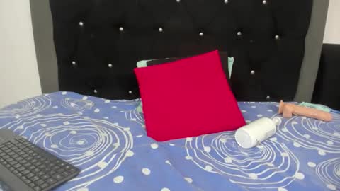 Frida online show from 04-10-26, 02:11