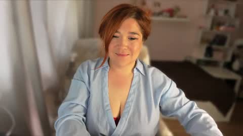 Snapshot of vi__vixen chatting on 06-30-26, 11:33 Vi Vixen online show from 06-30-26, 11:33