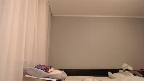 Amelia online show from 12-04-24, 08:18