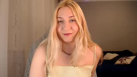 Amelia online show from 11-11-25, 05:24