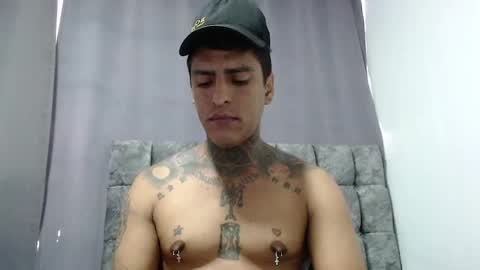 Snapshot of vicctorzc chatting on 06-21-26, 09:06 Victor cardenas online show from 06-21-26, 09:06