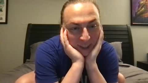 Snapshot of vicki_stockings chatting on 09-29-25, 02:06 Vicki Stockings online show from 09-29-25, 02:06